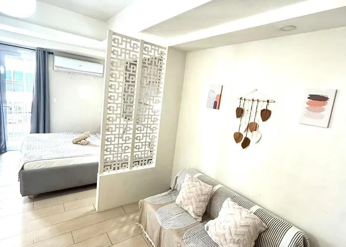 Casa Venice Rustic Pet Friendly Balcony * Manila