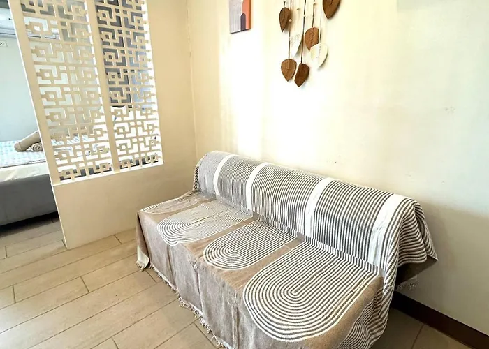 Casa Venice Rustic Pet Friendly Balcony * Manila