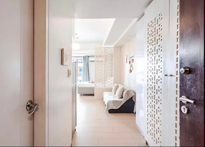 Casa Venice Rustic Pet Friendly Balcony Apartment