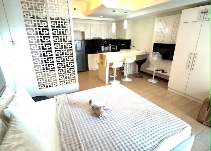 Casa Venice Rustic Pet Friendly Balcony